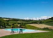 SPINEROLA Hotel in Cascina & Restaurant UvaSpina - Moncalvo