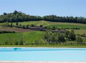 SPINEROLA Hotel in Cascina & Restaurant UvaSpina - Moncalvo