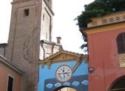 Le mura in citta' sono coperte di coloratissimi murales