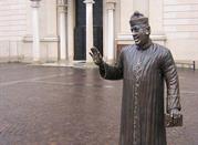 Statua di Don Camillo