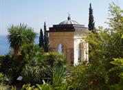 Pavilion immerso tra le piante