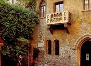 Juliet statue and the balcony