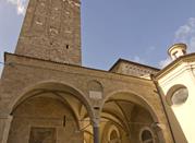 Cattedrale con il portico
