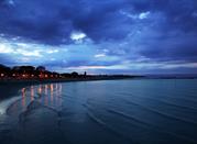Vista della spiaggia e il suo mare