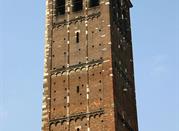 Campanile der Basilika des Heiligen Ambrosius