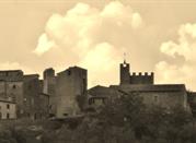 Castelli e borghi medievali in Toscana. Il borgo medievale di Certaldo Alto nel cuore del Chianti