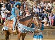 Cavaliere pronto per la corsa
