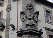 Stemmi sul Palazzo comunale