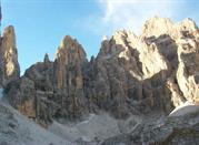 Dolomiti di Brenta. Sfulmini e Campanile Basso