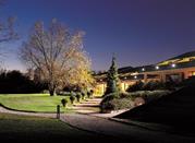 Veduta notturna del Golf