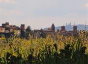 Castelli e borghi medievali in Toscana. Il borgo medievale di Certaldo Alto nel cuore del Chianti