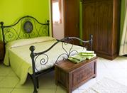 CAMERA VERDE MATRIMONIALE PER 2 PERSONE CON BAGNO