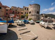 Liguria,Laigueglia spiaggia, torre saracena e barche di pescatori