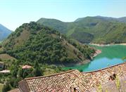 Vista del lago da Castel di Tora