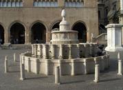 Fontana della Pigna