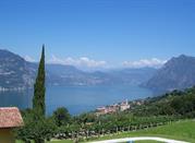 vista dall'alto sul lago Iseo