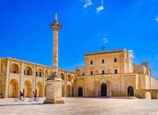 Basilica e colonna corinzia a Santa Maria di Leuca