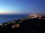 Vista notturna di Silvi Marina