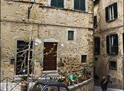 Cortona, scorcio delle stradine locali