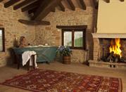 Camera con vasca antica e camino Tabiano Castello - Relais de Charme 