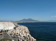 Veduta del Vesuvio dal Circolo Canottieri di Napoli