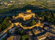Vista aerea del Castello di Gradara