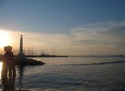 Tramonto lungo il porto