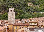 Il centro storico e il suo campanile