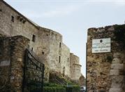 Entrata nel Castello e al Museo Archeologico