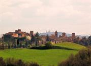 Castelli e borghi medievali in Toscana. Il borgo medievale di Certaldo Alto nel cuore del Chianti