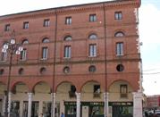 Vista del Palazzo dalla Piazza Vittorio Emanuele