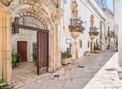 Scorcio del centro storico di Locorotondo, Bari