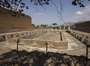 Villa Adriana: Quadriportico con Peschiera