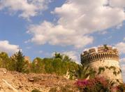 Castel  Ruggero Diroccato