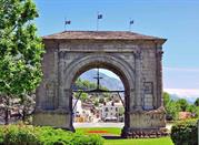 Arco di Augusto