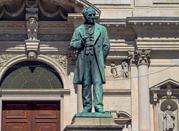 Monumento a Manzoni