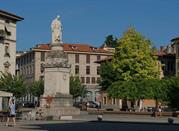 Monumento Ad Alessandro Volta