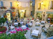 Piazza Peretti