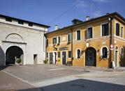 Porta Santi Quaranta
