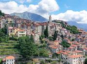 Liguria, vista panoramica del borgo di Triora