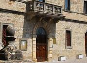 Piazza principale del paese