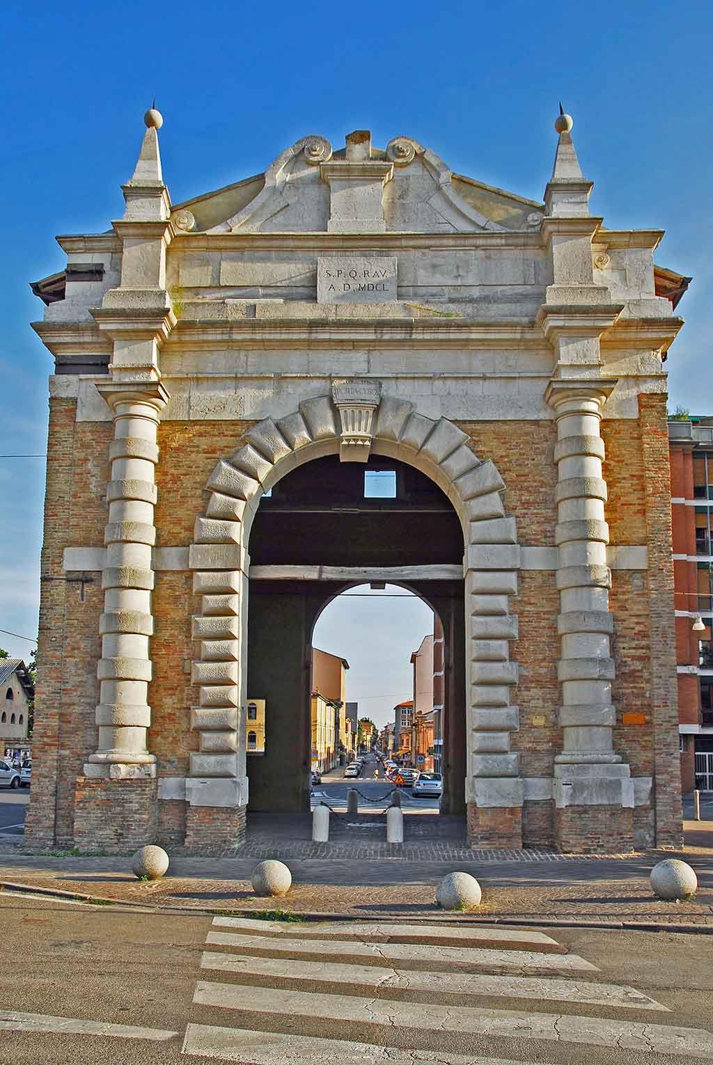 Porta Serrata