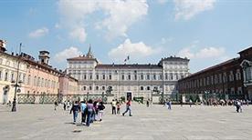 Piazza Castello mit der Fassade