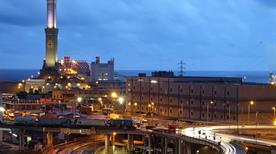 Liguria, la Lanterna porto di Genova