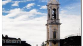 Der elegante Glockenturm