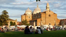 Basilika Sant'Antonio von Padua, Prato della Valle