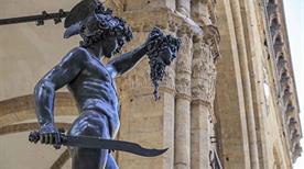 Firenze, Loggia dei Lanzi, Perseo con la testa di Medusa 