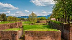 Lucca, city walls