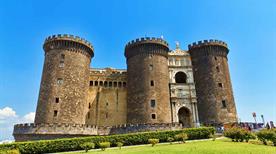 Napoli, Castel Nuovo o Maschio Angioino 