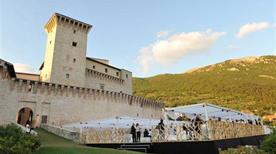 Rocca Calestro ruderi - >Foligno